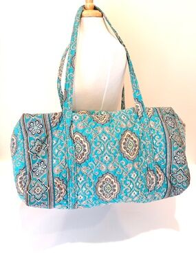 Vera Bradley Totally Turquoise Large Duffle Travel Bag Zip Top w/ Pocket Retired